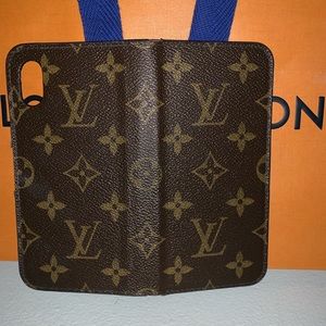 Louis Vuitton. I phone x case.
